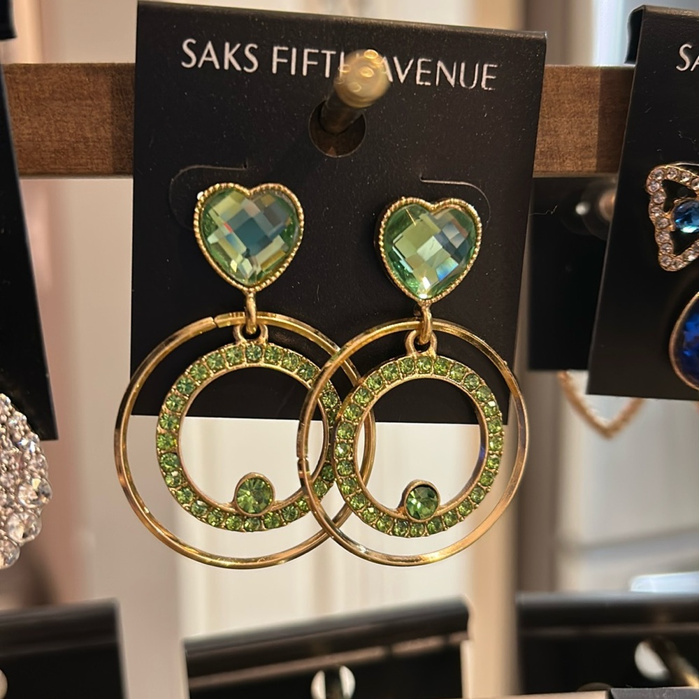 NWT Saks fifth Avenue earrings.  Green, Goldtone,  & white